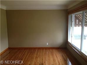 3rd image of 380 E 271st St