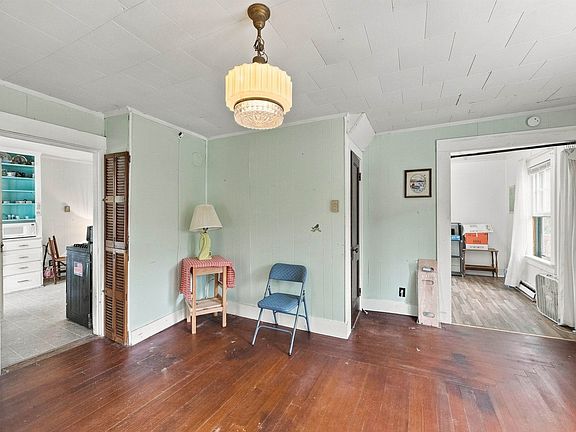 4th image of 42 Harrigan Street