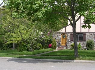 228 Maxson Ave, Freeport, NY 11520