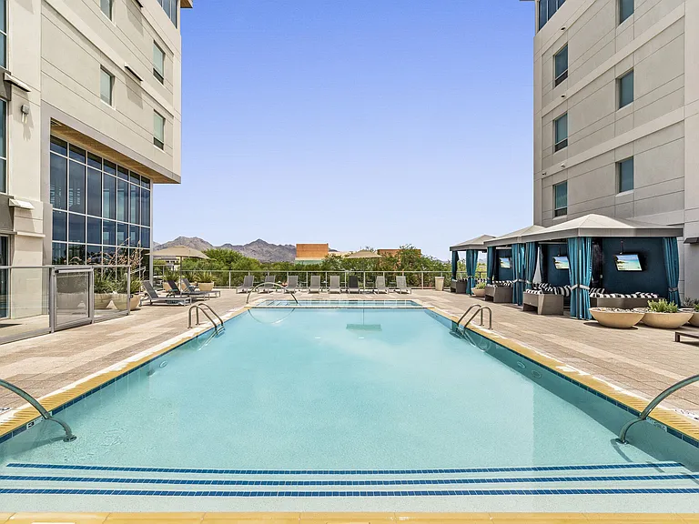 Broadstone Scottsdale Quarter — Photo 4