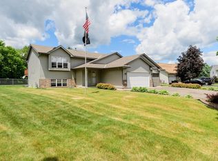 10872 Shoreline Ct, Chisago City, MN 55013