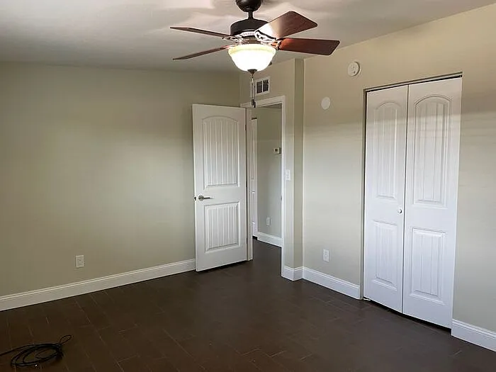 1002 E Lester St #4 — Photo 31