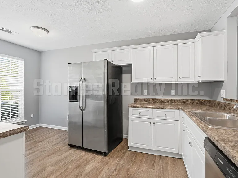 469 Strutter Trl — Photo 7