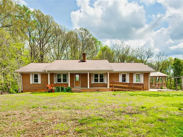 1949 State Highway 22 S, Ramseur, NC 27316