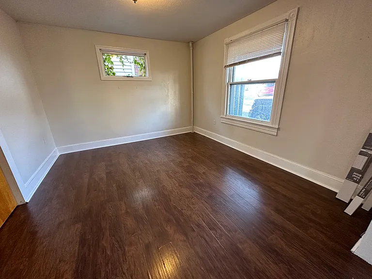111 Mortimer St #1 — Photo 6