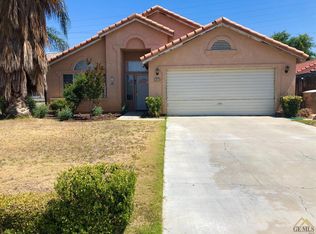 1912 Saint Helens Ave, Bakersfield, CA 93304