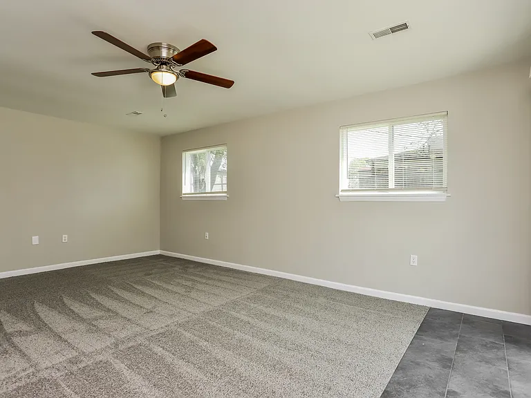 1620 Beverly Dr — Photo 9