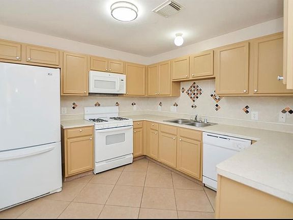 5th image of 6432 Austinville Dr