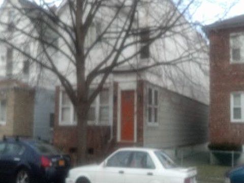 2nd image of 10127 98th St