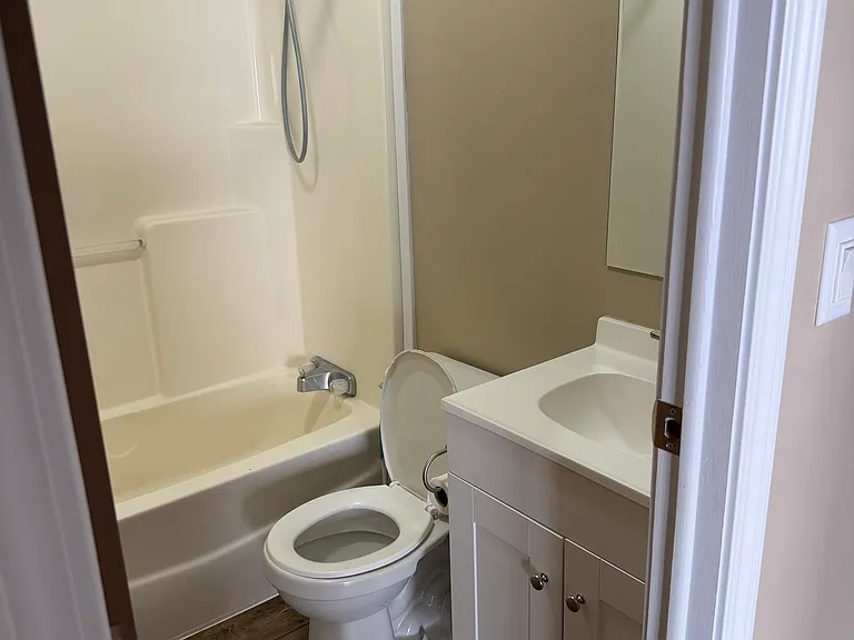 764 Medley Dr — Photo 8