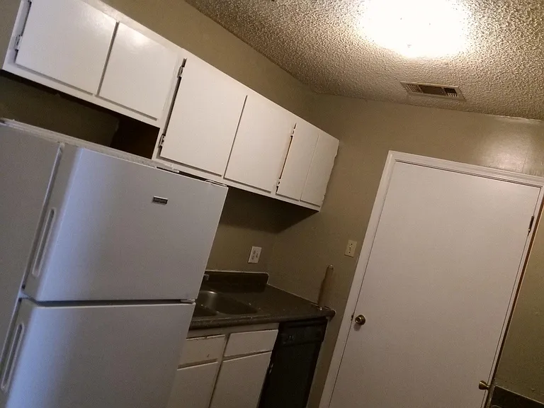 8506 Leake Ave #C — Photo 7