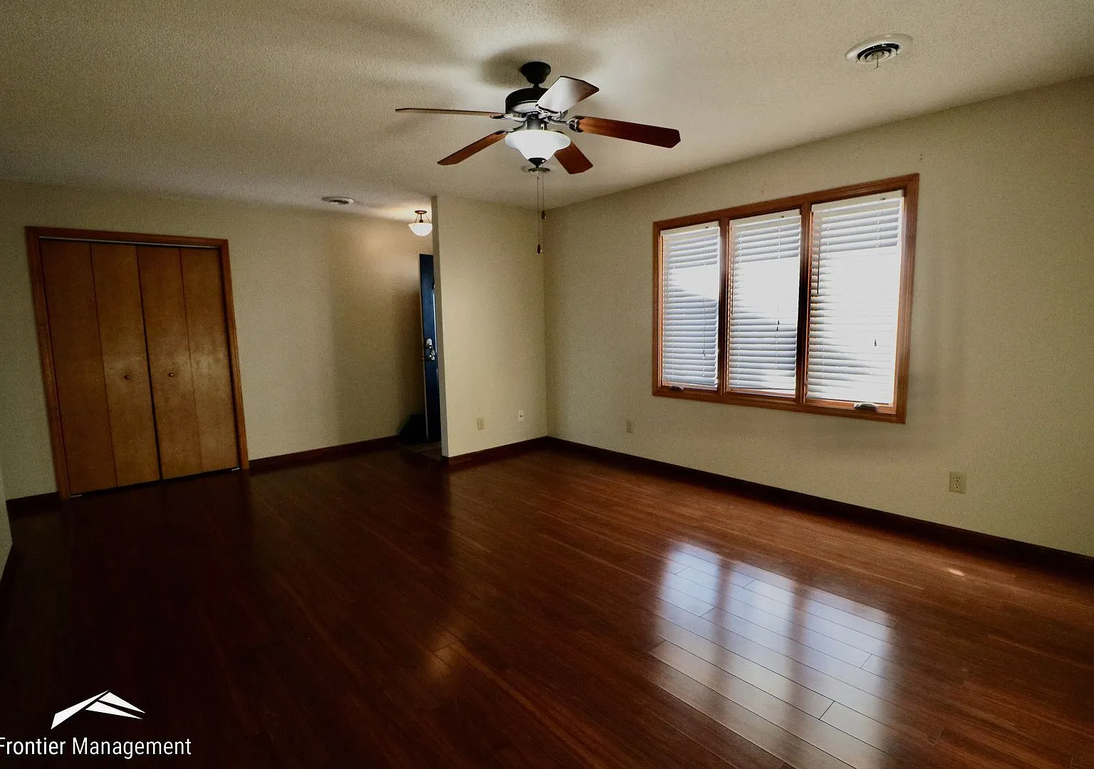 Beautiful 3 bedroom home just minutes from Manhattan and Fort Riley! — Photo 4