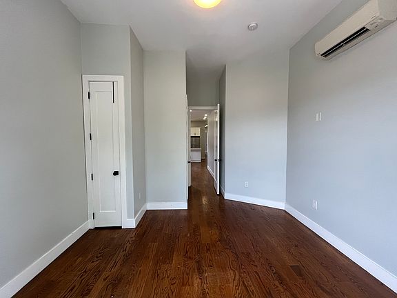 5th image of 112 Duncan Ave #30