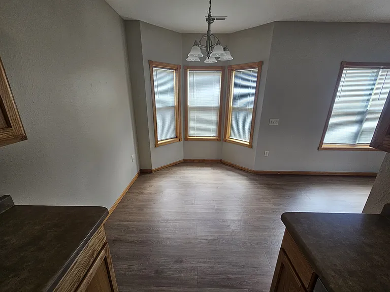 8318 Mansion Hill Ave — Photo 4