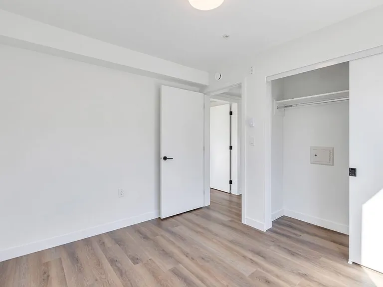 38012 3rd Ave — Photo 49