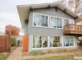 2844 Forest Rd, Davenport, IA 52803