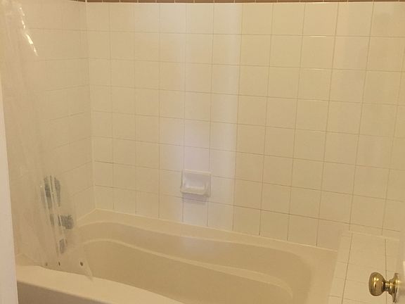 4th image of 2380 Hickory Nut Ln