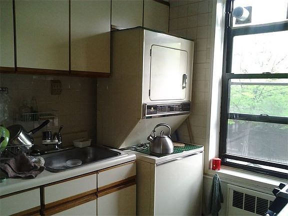 Washer/Dryer Hook-up | 94-11 34 Road, Jackson Heights, NY 11372, USA