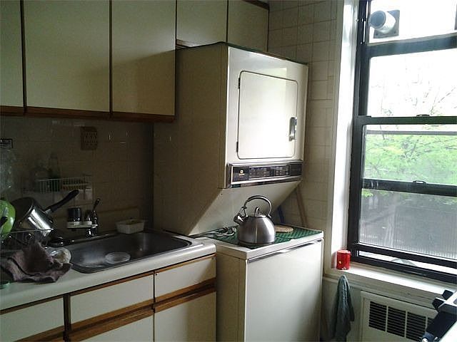 Washer/Dryer Hook-up | 94-11 34 Road, Jackson Heights, NY 11372, USA