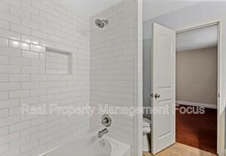 14722 Overview Dr — Photo 31