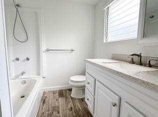 2964 E Manoa Rd #4, Honolulu, HI 96822