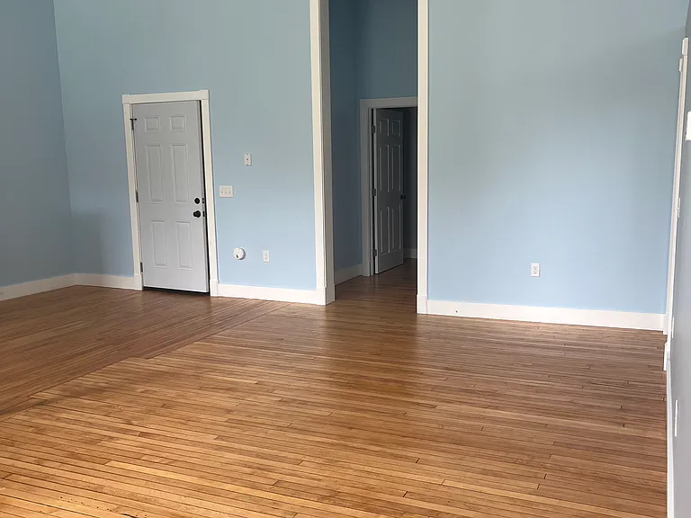 21 Jefferson St — Photo 3