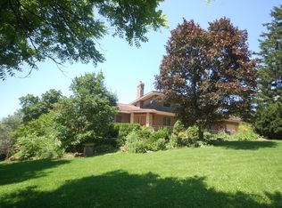 6N162 Weber Dr, St Charles, IL