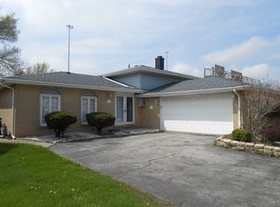 17504 Wright St, Lansing, IL 60438