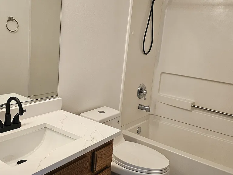 615 Arrowwood Ct — Photo 12