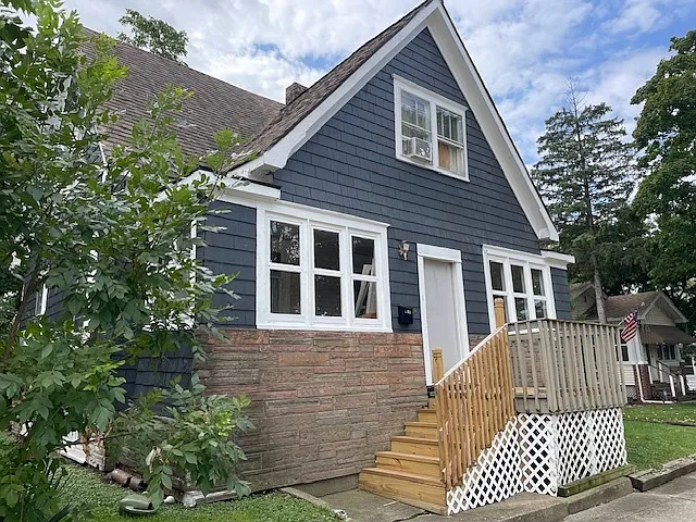 1201 W Washington St photo 1