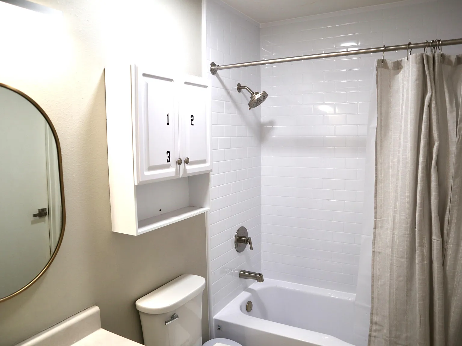 4 bed, 2.0 bath, 1400 sqft, $905 — Photo 3
