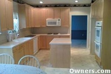 Kitchen with island