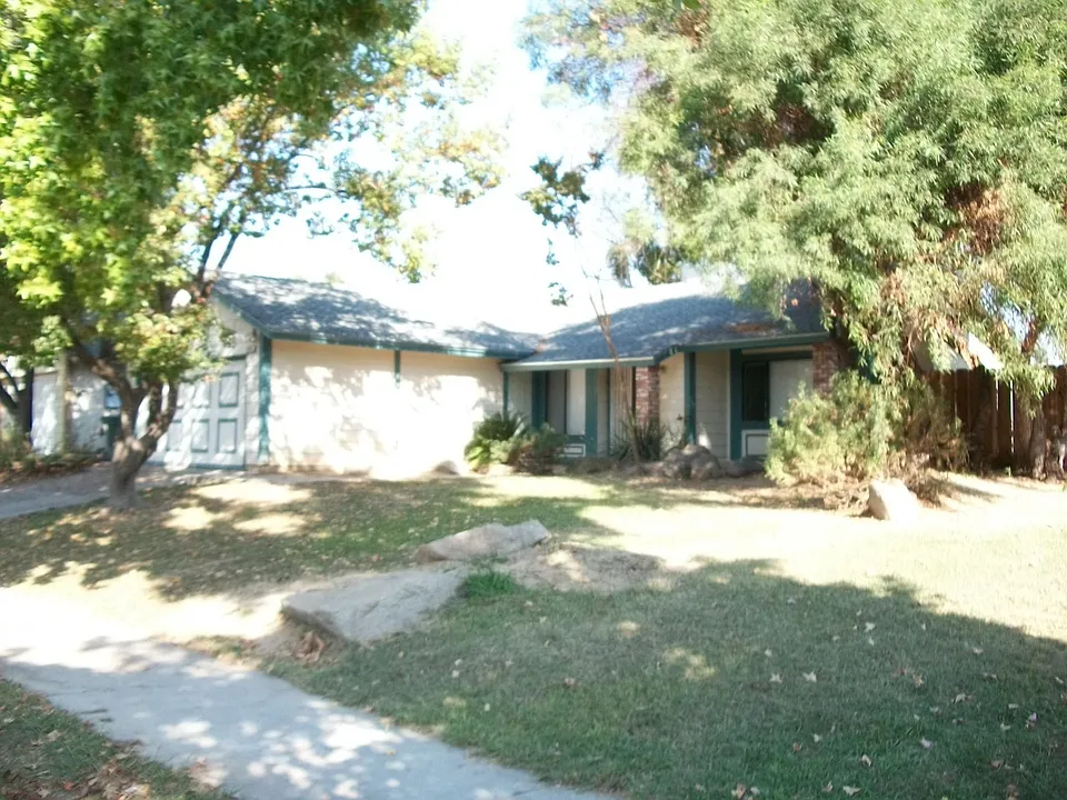 3250 Austin Ave