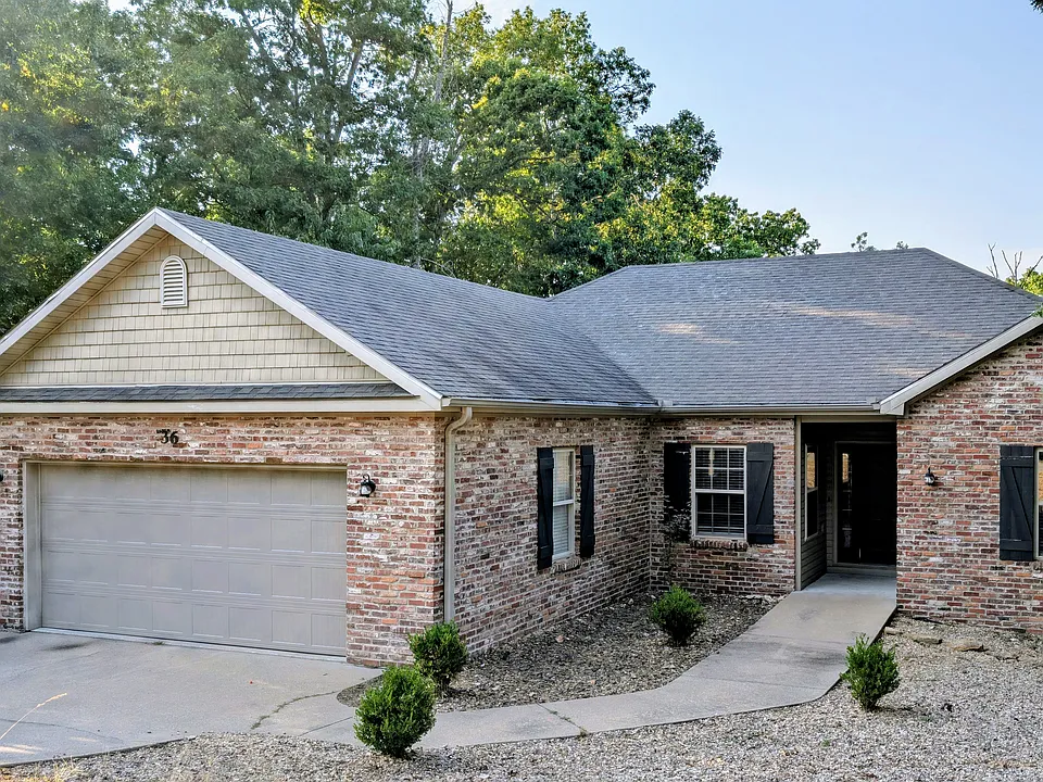 36 Westbury Dr