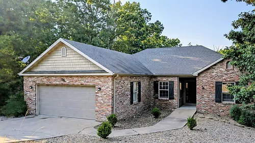 36 Westbury Dr Photo 1