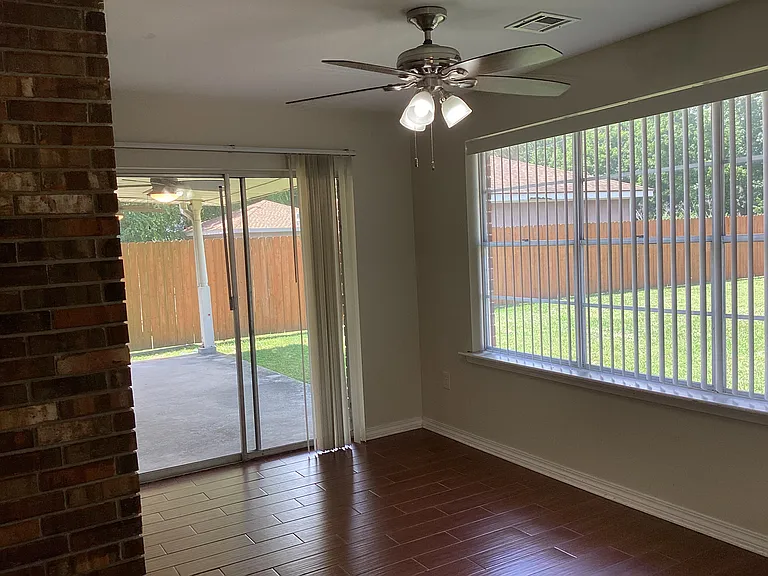 14 Yellowstone Dr — Photo 10