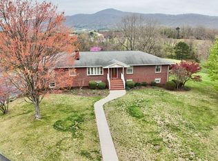 4071 Mockingbird Hill Rd, Roanoke, VA 24012