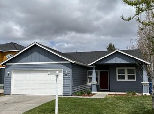 3048 NE Yellow Ribbon Dr, Bend, OR 97701