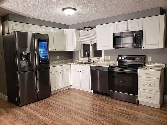 4th image of 7 Bower Ln