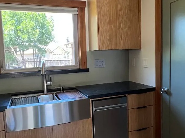 1695 Lilac Ln #B — Photo 25