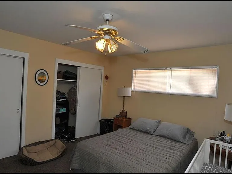 4233 Hampshire Ln — Photo 5