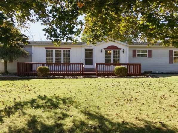 61691 Wintergreen Rd, Lore City, OH 43755