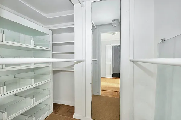 Rented by Alexander Anderson Real Estate Group | media 18