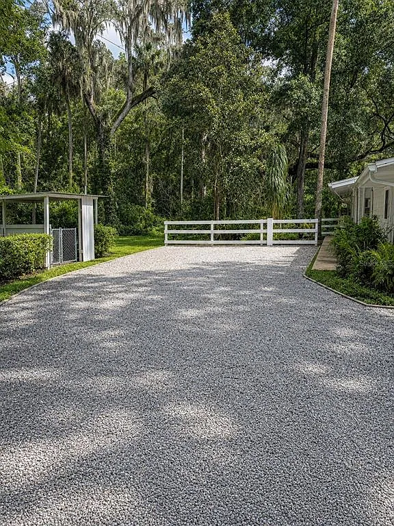 1 bed, 1.0 bath, 700 sqft, $1,300 — Photo 1