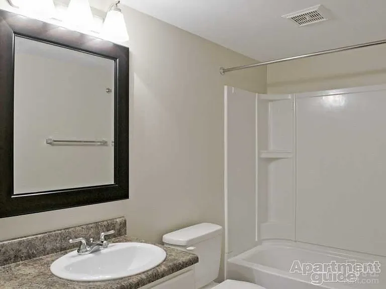 Highland Court — Photo 9