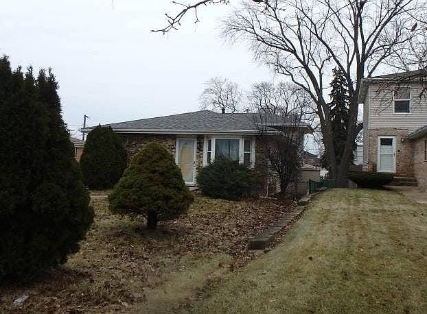 1st image of 15925 Lockwood Ave