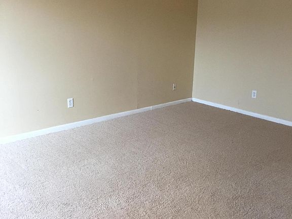 4th image of 4695 Keswick Ct APT B