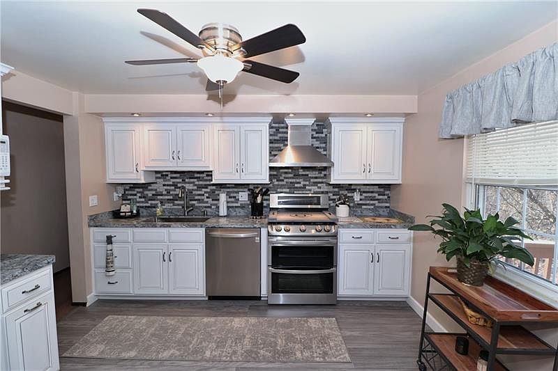 230 Iola St, Glenshaw, PA 15116 Zillow