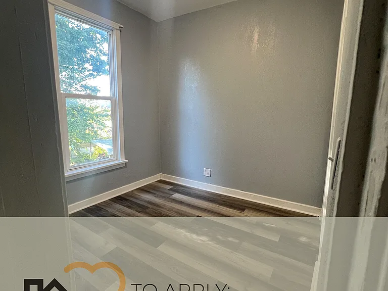 205 S Walters St #3 — Photo 3