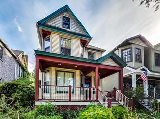 1833 W Berenice Ave, Chicago, IL 60613